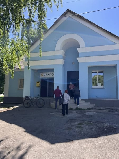 У Плоскому триває відновлення Будинку культури, пошкодженого під час бойових дій
